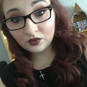 Meet your Posher, Macy